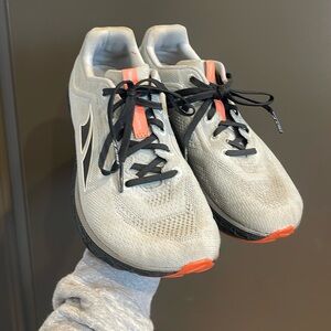 Women’s Altra Escalante Road Running Shoe